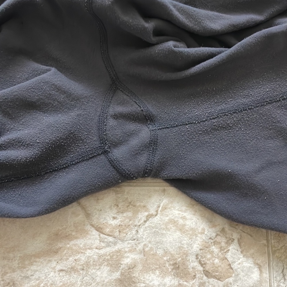 Lululemon Astro crop - Picture 3 of 4